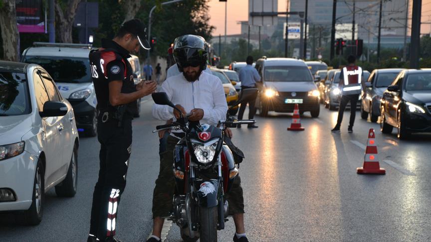 Van’da Çeşitli suçlardan aranan 53 şahıs hakkında yasal işlem yapıldı