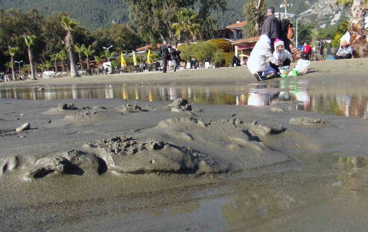 Mersin Ve Muğla'da deniz suyu çekilmesi yörede tedirginlik yarattı