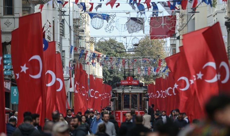 Türkiye'den kaçan kaçana: Türklerin Avrupa'ya sığınma başvurusunda rekor Sayı neredeyse ikiye katlandı