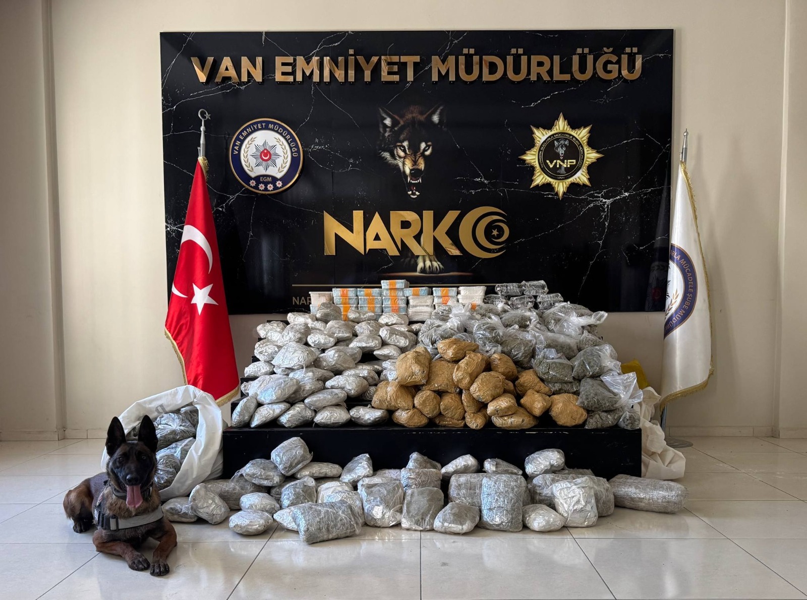 Van’da 122 kilo uyuşturucu ele geçirildi