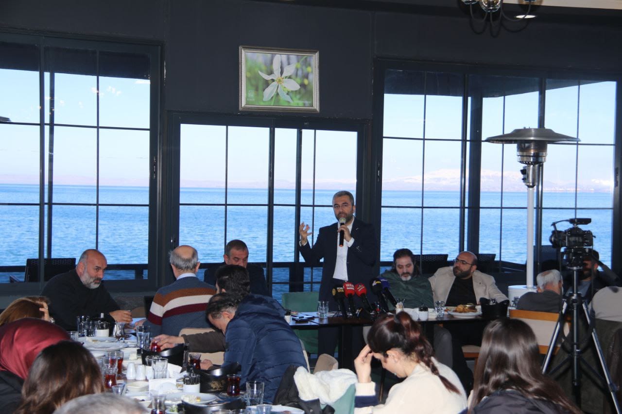 Edremit Belediye Başkanı ve adayı Say'dan Çarpıcı Vaatler ve Projeler