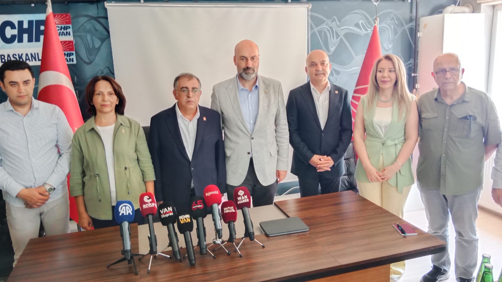 CHP Heyeti Van’da saha çalışmalarına başladı
