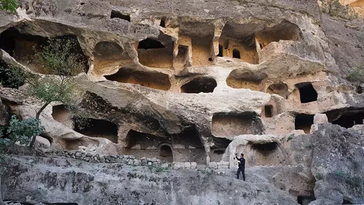 Bu mağara nerede : 7 Katlı apartman mağara  Doğaseverlerin yeni rotası oldu