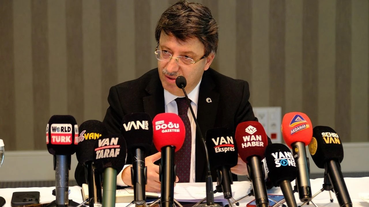 Türkmenoğlu;  Başlık: 'Van, Bölgenin Çekim Merkezi Oluyor'