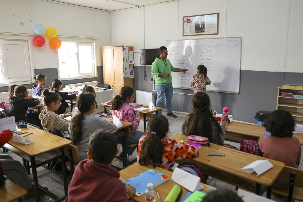 Deprem Bölgesi Malatya’da eğitim kısmen başladı 