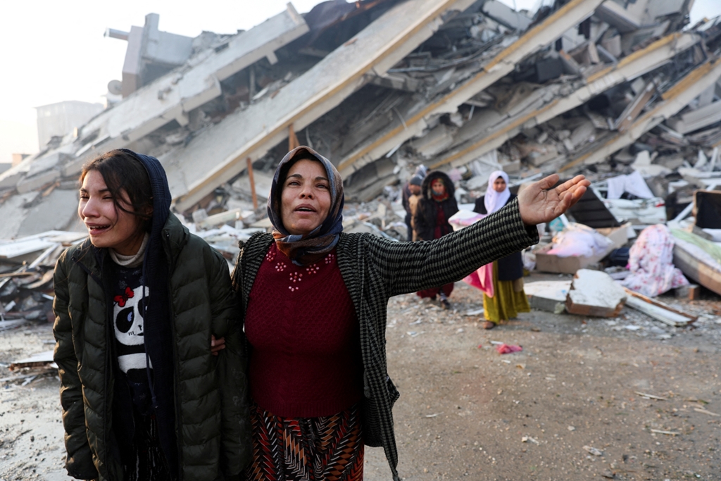 Tablo Ağırlaşıyor; Deprem Bölgesinde Can Kaybı 6 bin 234'e Yükseldi