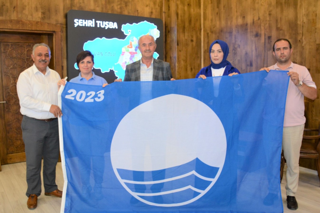 Tuşba  halk plajına 6’ıncı defa mavi bayrak ödülü  