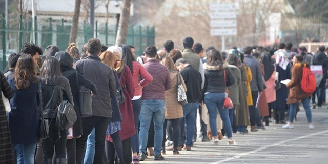 TÜİK: 2022'nin son çeyreğinde işsizlik yüzde 10.2 oldu