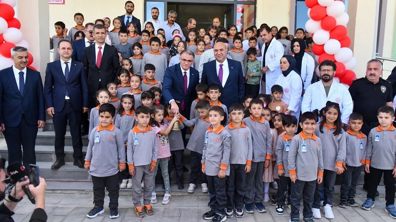 Van’da Eğitim Dönemi Sorunlarla Başladı