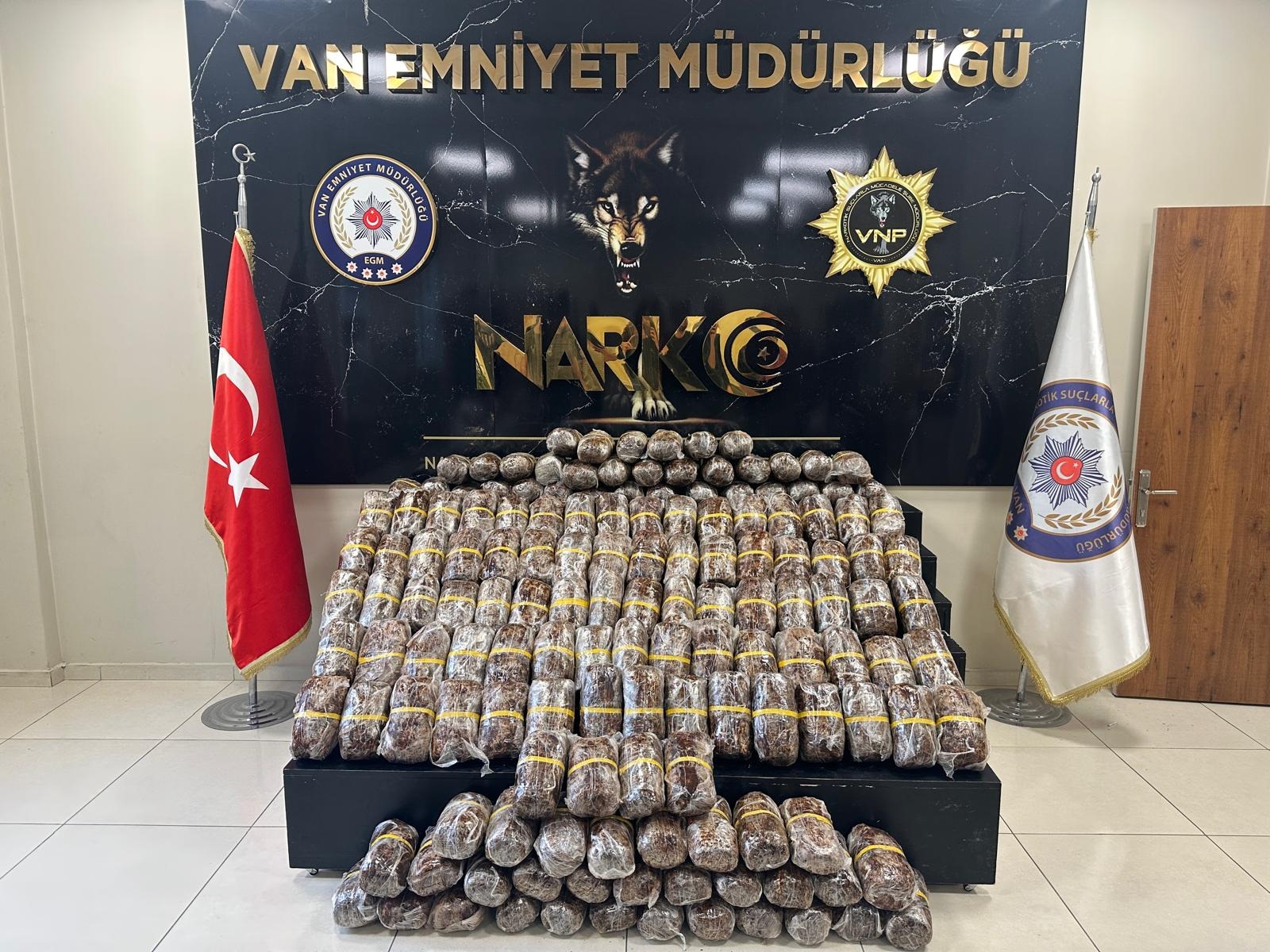 Van'da 84 Kilo Esrar Ele Geçirildi