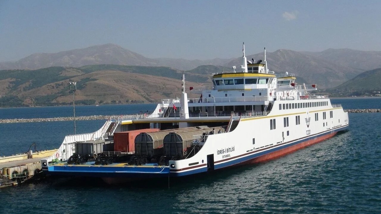 Van Gölü ticaretin yükünü taşıyor