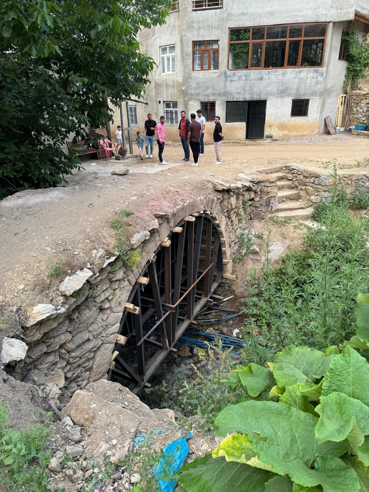 Tarihi Şapatan Köprüsü Yıkıldı: Restorasyon Talepleri Dikkate Alınmadı